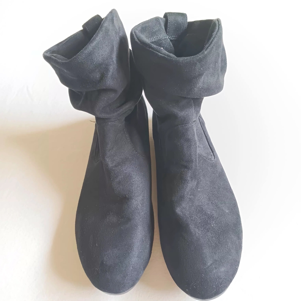 Joe Boxer Sz 11 Black Slouchy Boots W/tags (Not In Perfevt Condition...see Pics) - Picture 3 of 12